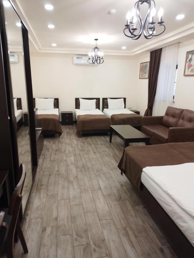 Boutique Living Hotel Yerevan Exterior foto