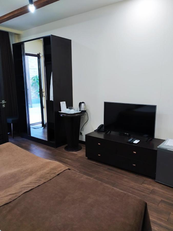 Boutique Living Hotel Yerevan Exterior foto