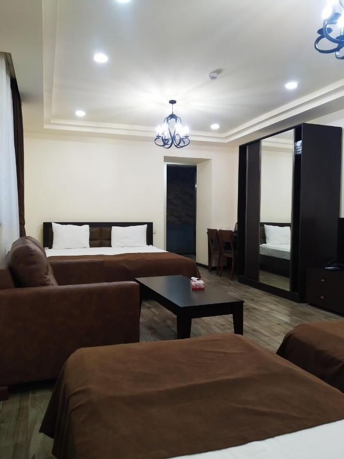 Boutique Living Hotel Yerevan Exterior foto