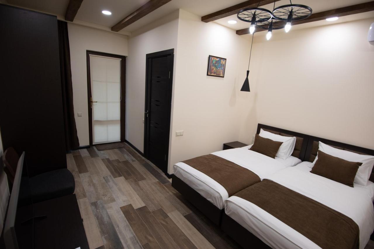 Boutique Living Hotel Yerevan Exterior foto